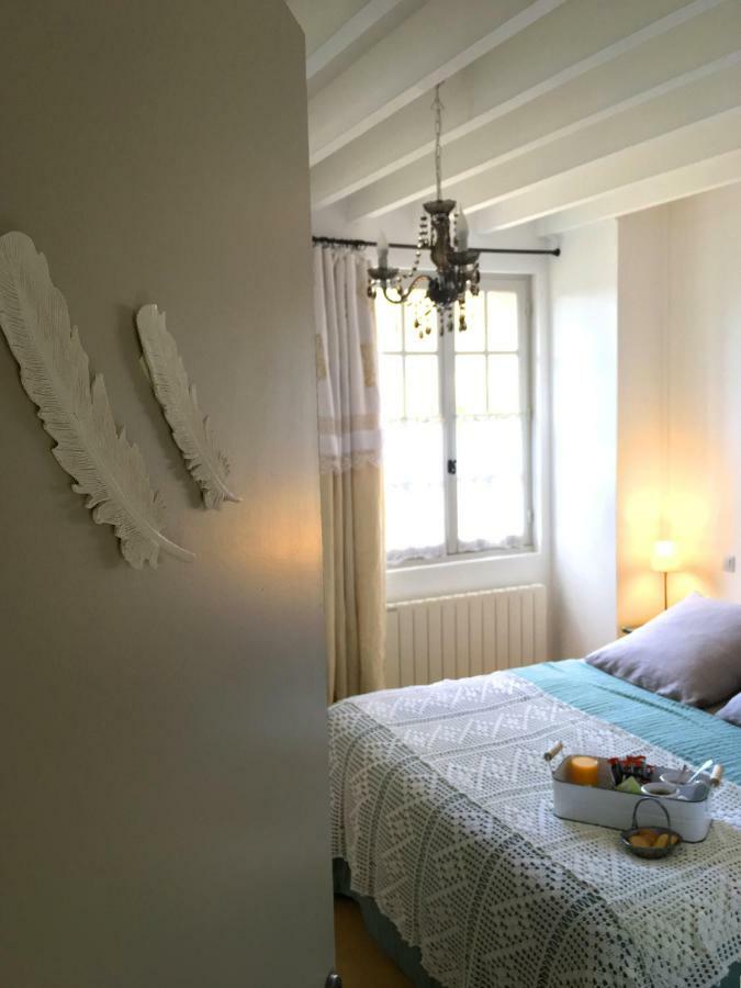 L'Atelier De Tess Bed & Breakfast Le Bec-Hellouin Exterior photo